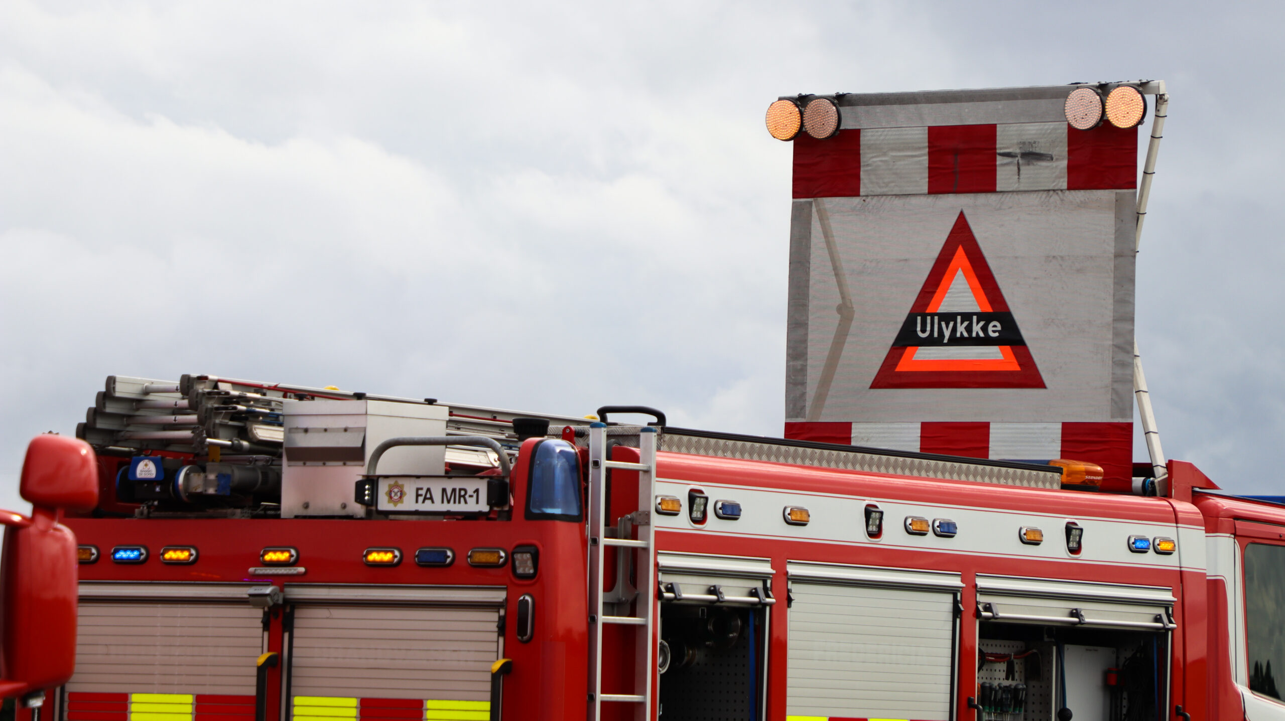 Uheld spærrer vognbane på Vejlefjordbroen