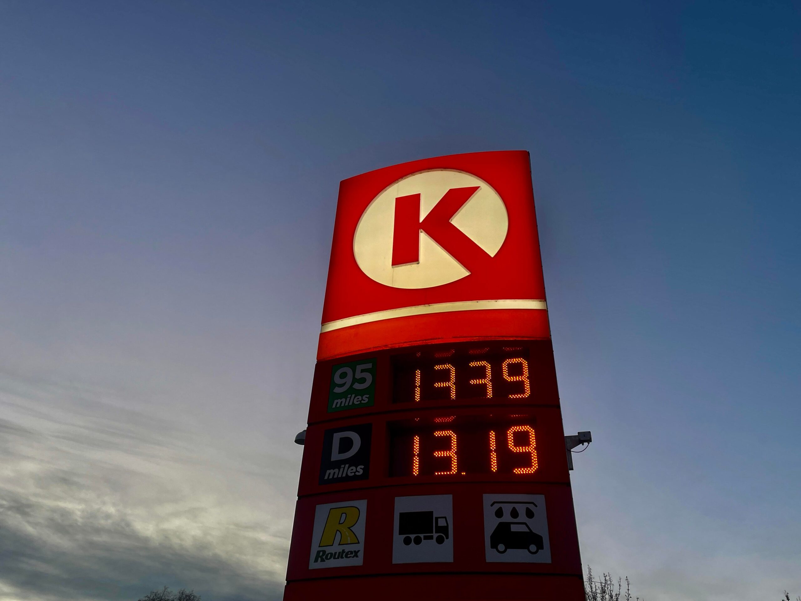 Tank bilen inden på mandag