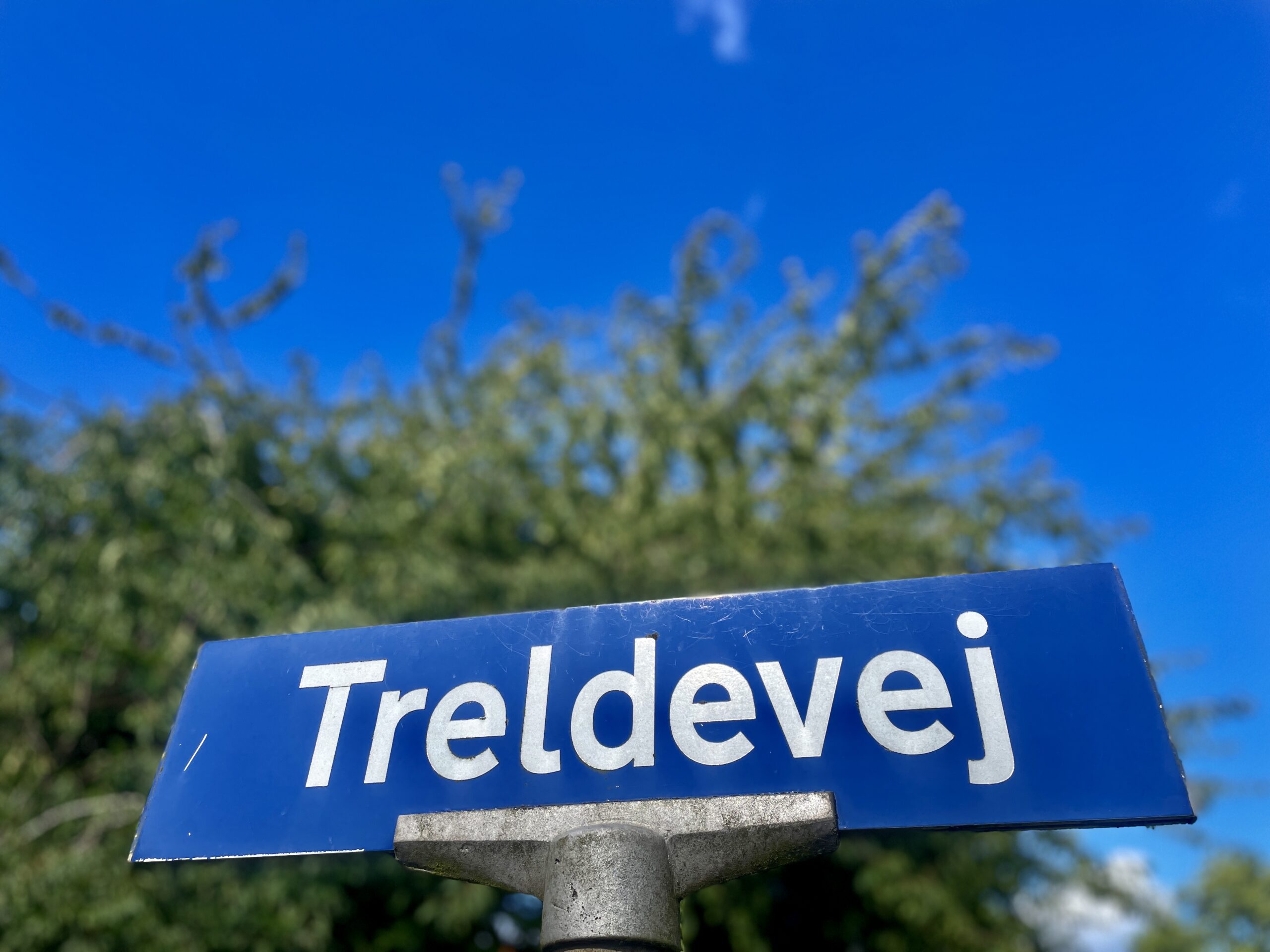 Politiet kaldt til slagsmål på åben gade – én nægtede at identificere sig