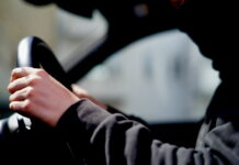 40-årig stoppet for narkokørsel i Fredericia – og tilfældig bilist overfaldet i Kolding