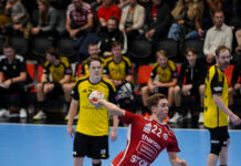 LIVE: FHK kan spille sig i Play-offs i aften