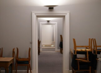 Karaktermord som forretningsmodel