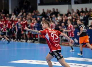 Tavsheden i FHK: Hvor er cheftræneren og de markante indkøb?