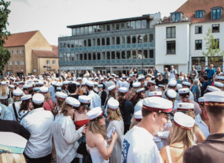 »Det bliver lidt magisk«: Nu fejres byens studenter samlet for første gang