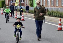 Her får de mindste deres egen tour og kan lege Vingegaard for en dag