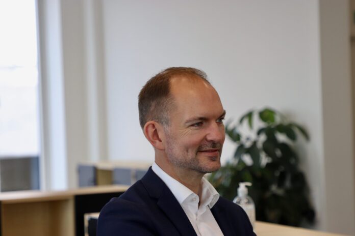 Skatteminister Jeppe Bruus besøgte Skattecentret i Fredericia - Foto: AVISEN