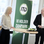 Transportminister Benny Engelbrecht, ITD’s administrerende direktør Carina Christensen og Vejles borgmester Jens Ejner Christensen var alle til stede, da Vejle Kommune her til morgen blev kåret som Årets Transportkommune. Borgmesteren takkede på kommunens vegne for den store anerkendelse.