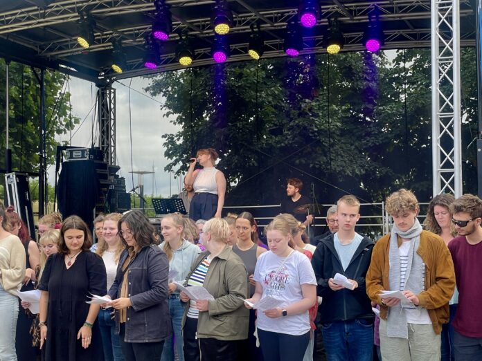 AVISEN 2024.08.16 Musicalens Folkemøde00007