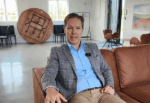 Ulrik Soll (LA) vil sætte fokus på erhvervslivet, integration, børn og undervisning Billede af Ulrik Soll under Tv-interview d. 7. maj 2025