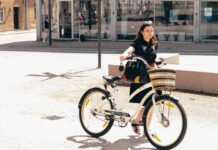 Vores samarbejdspartnere skal som minimum overholde loven