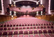 Tema: To vindere. Samme by. Fjorten dage fra hinanden.