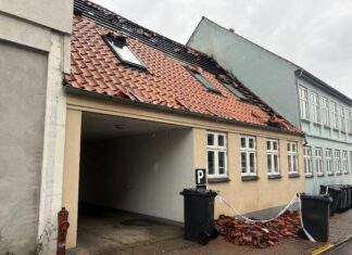 Patrulje opdagede brand i Købmagergade: To personer og to hunde reddet ud gennem tagvindue