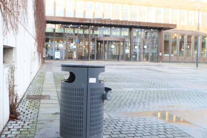 Fredericia Rådhus skraldespand