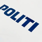 Politibil med logo