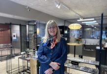 Blikfang-Optik inviterer til stort brilleevent – kunder får adgang til branchens lukkede univers