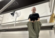 15-årige Maiken maler Elbohallens vægge: »Det giver mig glæde, at andre får glæde af det«