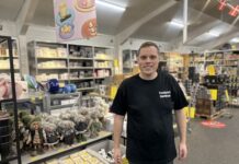 Låge 20: Fredericia Isenkram: Julen dufter af gran og nye brugsting