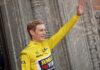 Vingegaard styrter og udgår af Tour de France