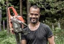 Fra Langeland til Løvestrøget: Kunstner skaber legemiljø i træ