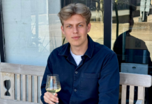 18-årige Oliver vil samle unge om en flaske vin