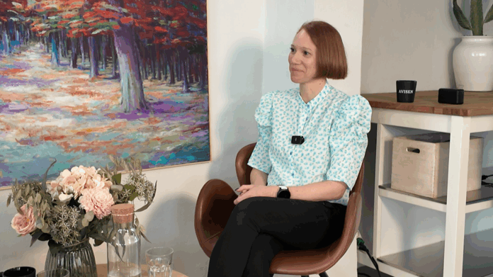 Pernelle Jensen under Tv-interview om Almen Praksis og Fysioterapi i Region Syd og Fredericia