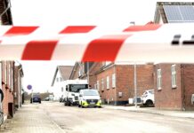 Våbenfund og dødsfald på Ansgarsvej i Fredericia: Én person anholdt