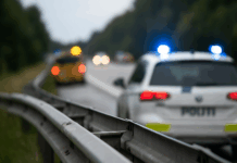 Vidne stoppede slingrende varevogn på motorvejen – fører sigtet for spirituskørsel med promille over 2,0.