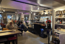 »Jeg havde aldrig turde at regne med fuldt hus« – 22-årig vinbarejer får flyvende start i Middelfart