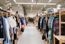 Genbrugskæden Kirppu giver økonomisk trængte familier muligheden for selv at tjene til julen og tiden efter